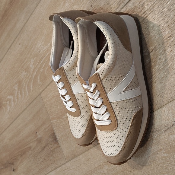 MIA Shoes - MIA Kabel P Shoes Women's Sz 7 Tan/White Retro Style Faux Suede Accents